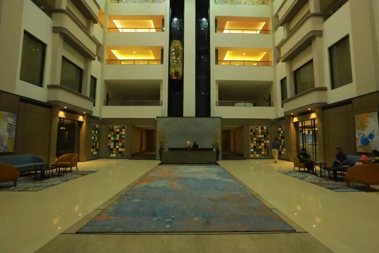 Grand Sarovar Portico, Latur Экстерьер фото